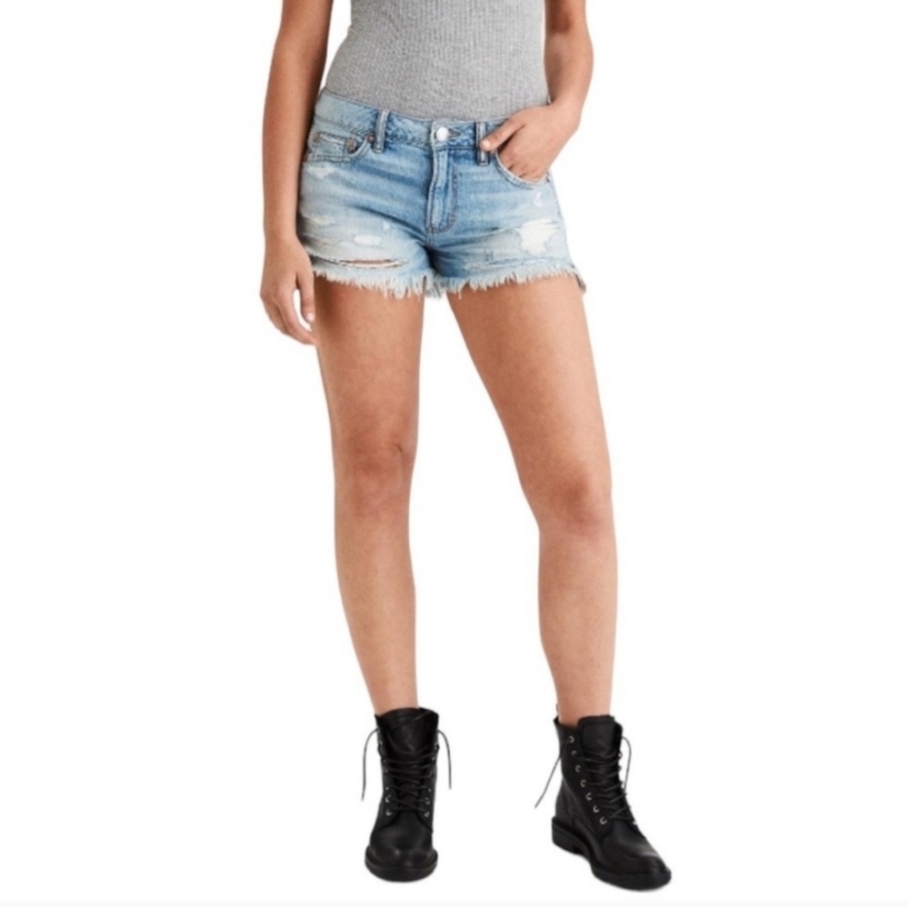 American Eagle Tom Girl Shortie Shorts‎ Distressed Denim Frayed Hem